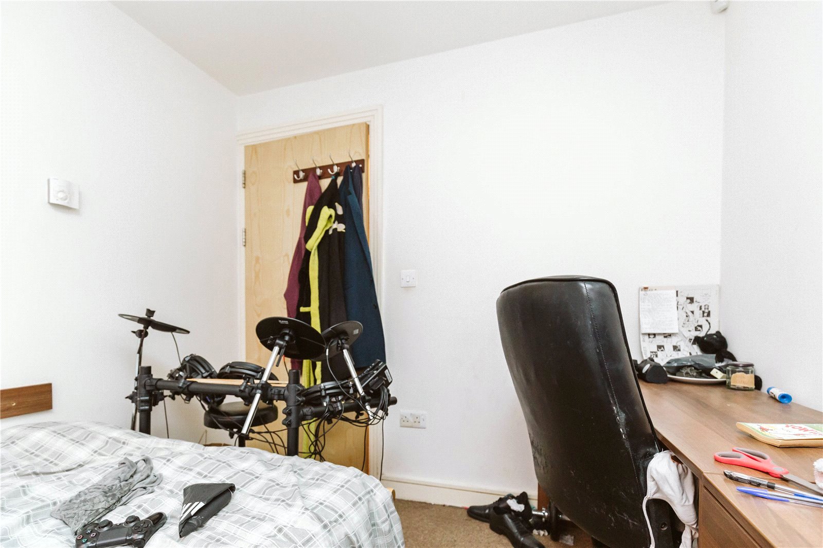 3 bedroom Flat to let in Station Road, Montpelier, Bristol