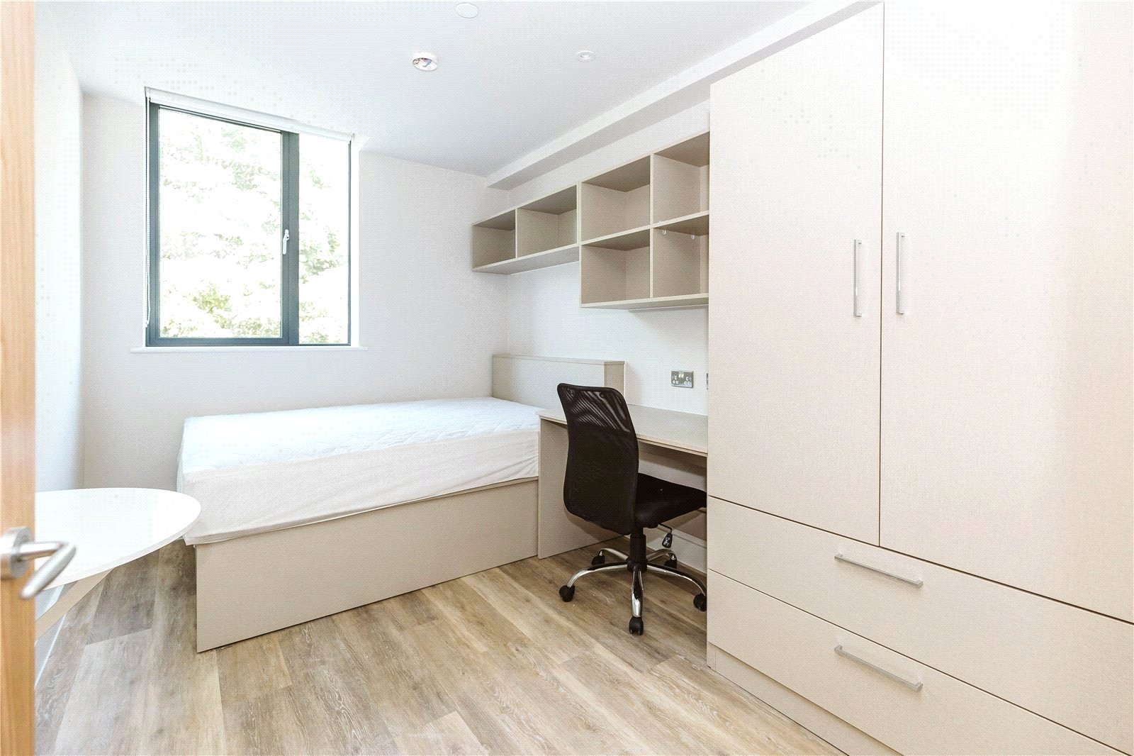 2 bedroom Flat to let in Weston-super-Mare, North Somerset