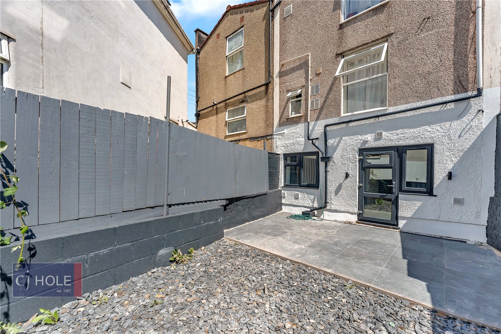 2 bedroom Flat to let in Easton, Bristol, Somerset