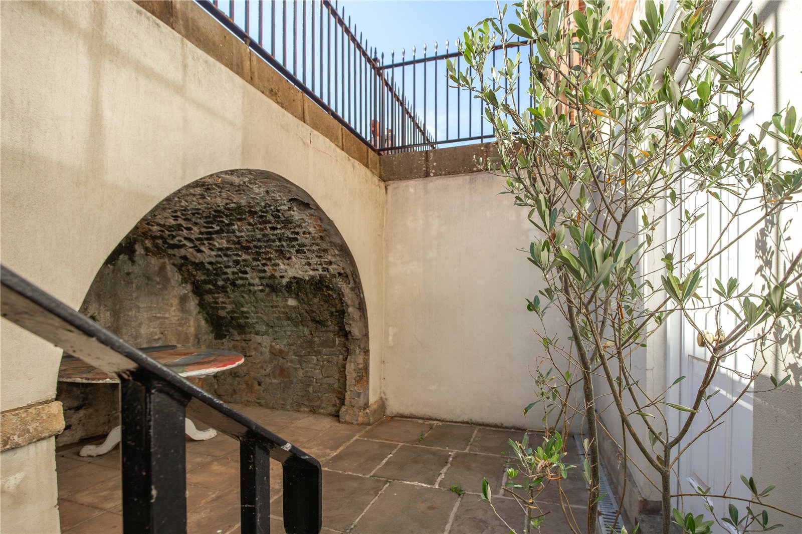 2 bedroom Flat for sale in Bristol
