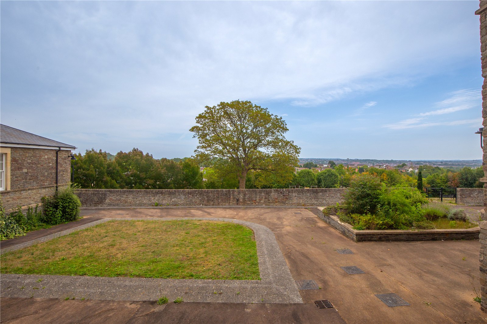 2 bedroom Flat for sale in Bristol