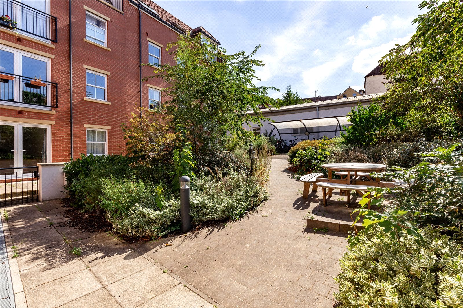 2 bedroom Flat for sale in Bristol