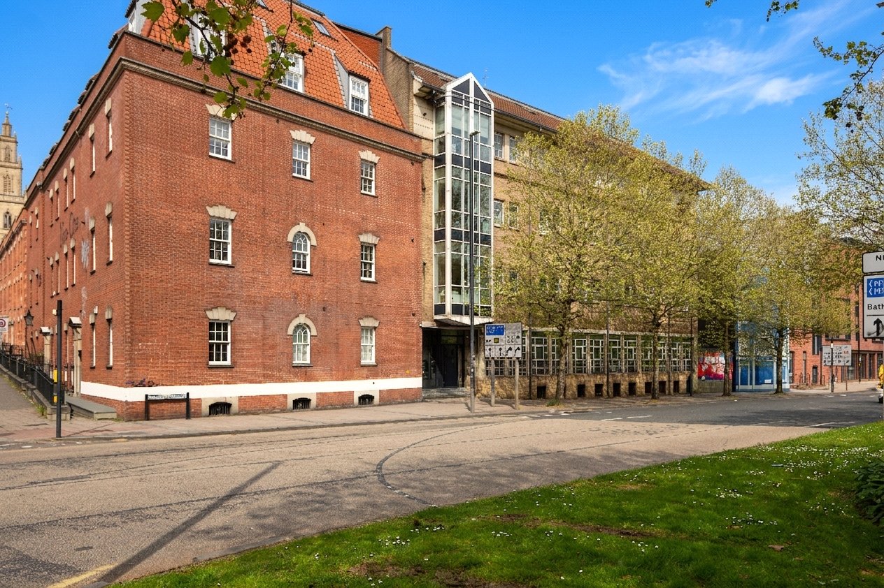 2 bedroom Flat for sale in Bristol