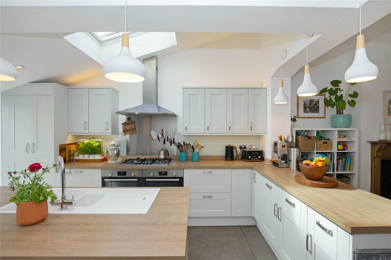4 bedroom House for sale in Bristol