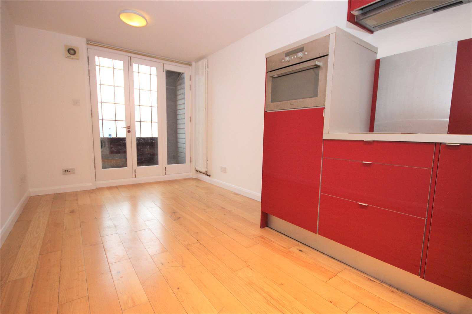 2 bedroom Flat to let in Elm Road, Horfield, Bristol