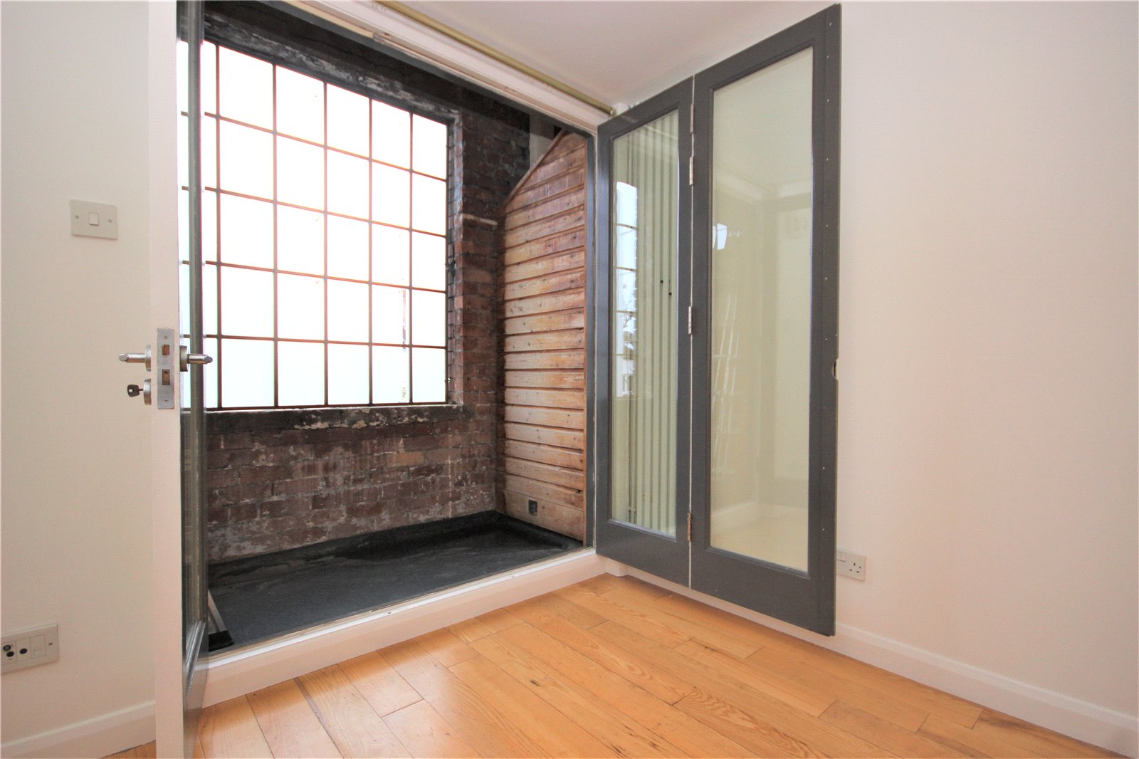 2 bedroom Flat to let in Elm Road, Horfield, Bristol
