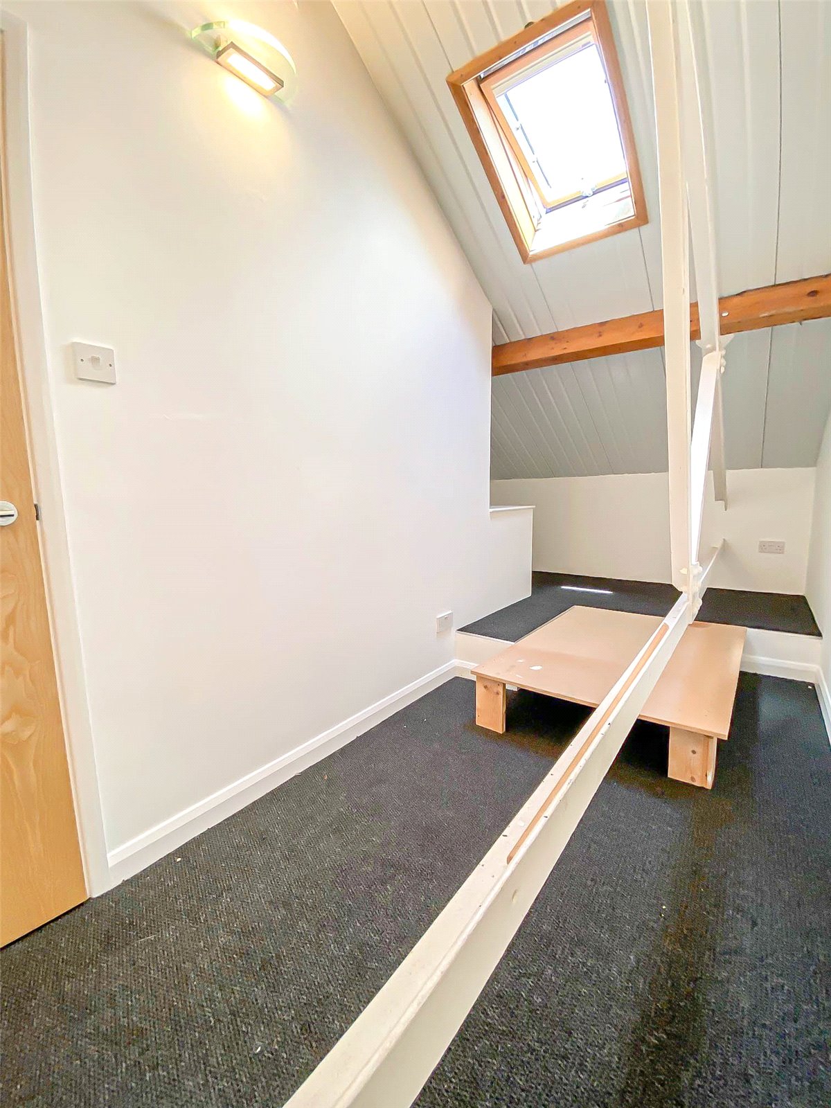 2 bedroom Flat to let in Elm Road, Bishopston, Bristol