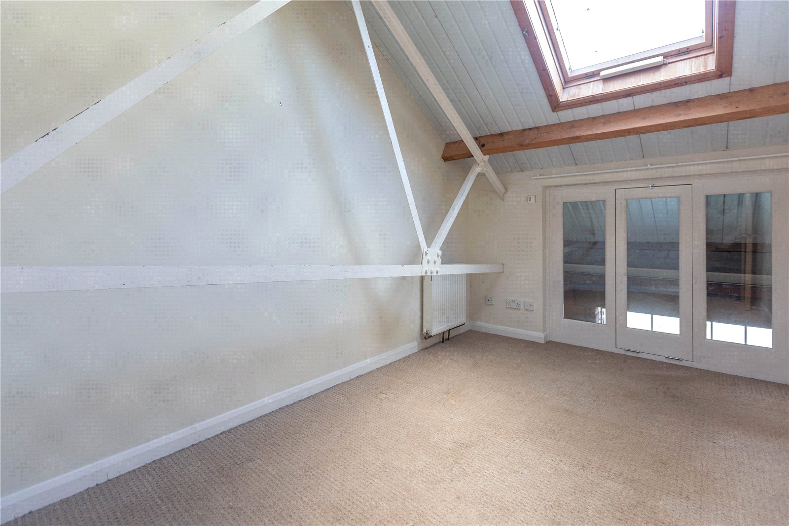 2 bedroom Flat to let in Elm Road, Bishopston, Bristol