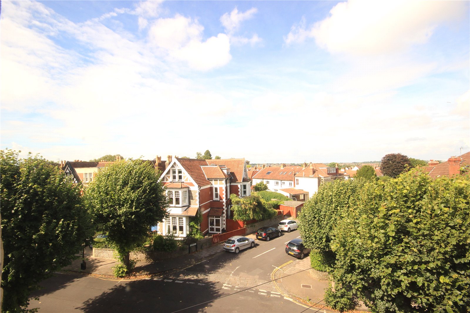 2 bedroom Flat to let in Henleaze, Bristol