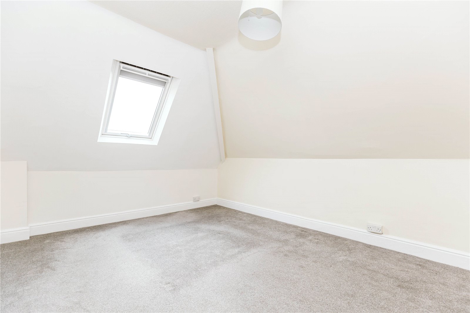 2 bedroom Flat to let in Henleaze, Bristol