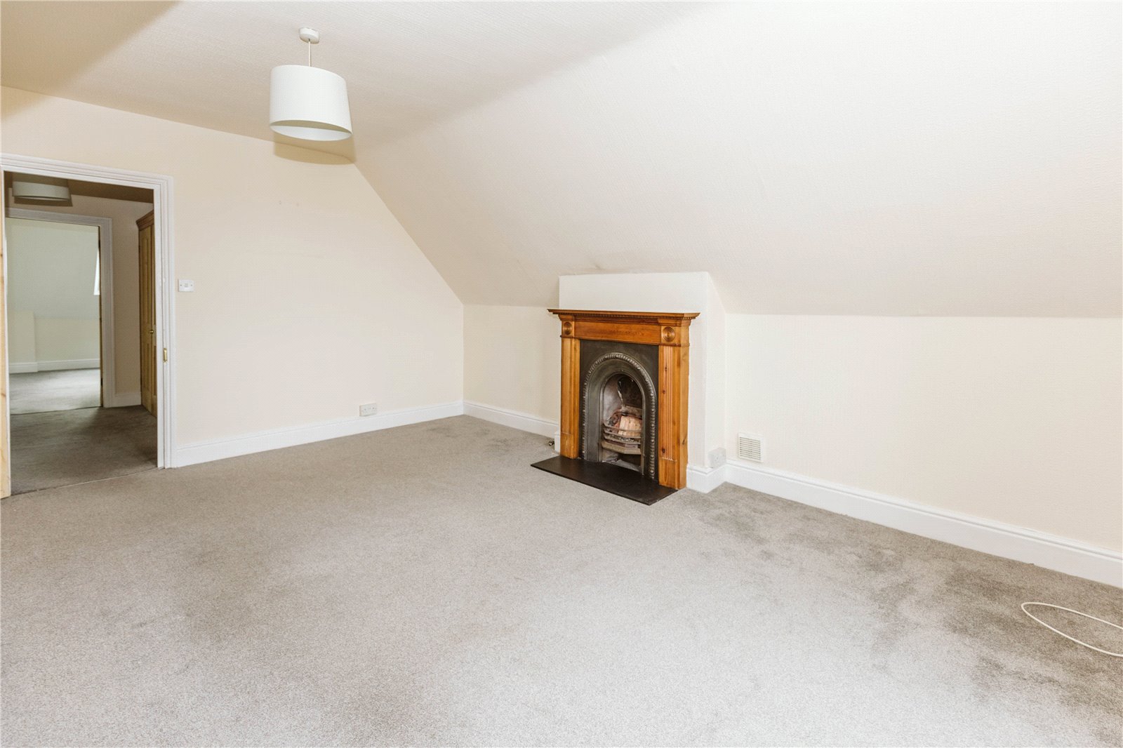 2 bedroom Flat to let in Henleaze, Bristol