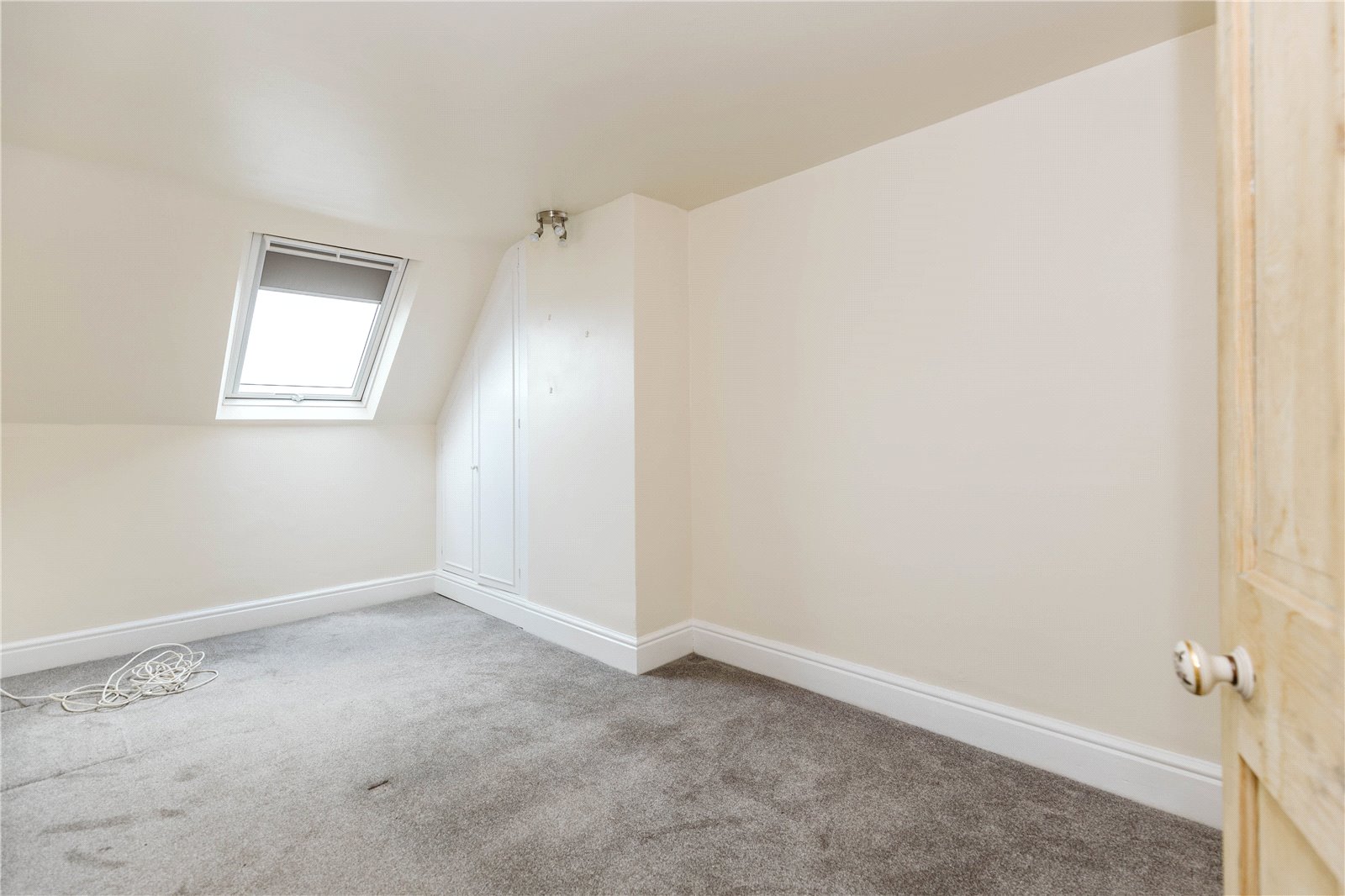 2 bedroom Flat to let in Henleaze, Bristol