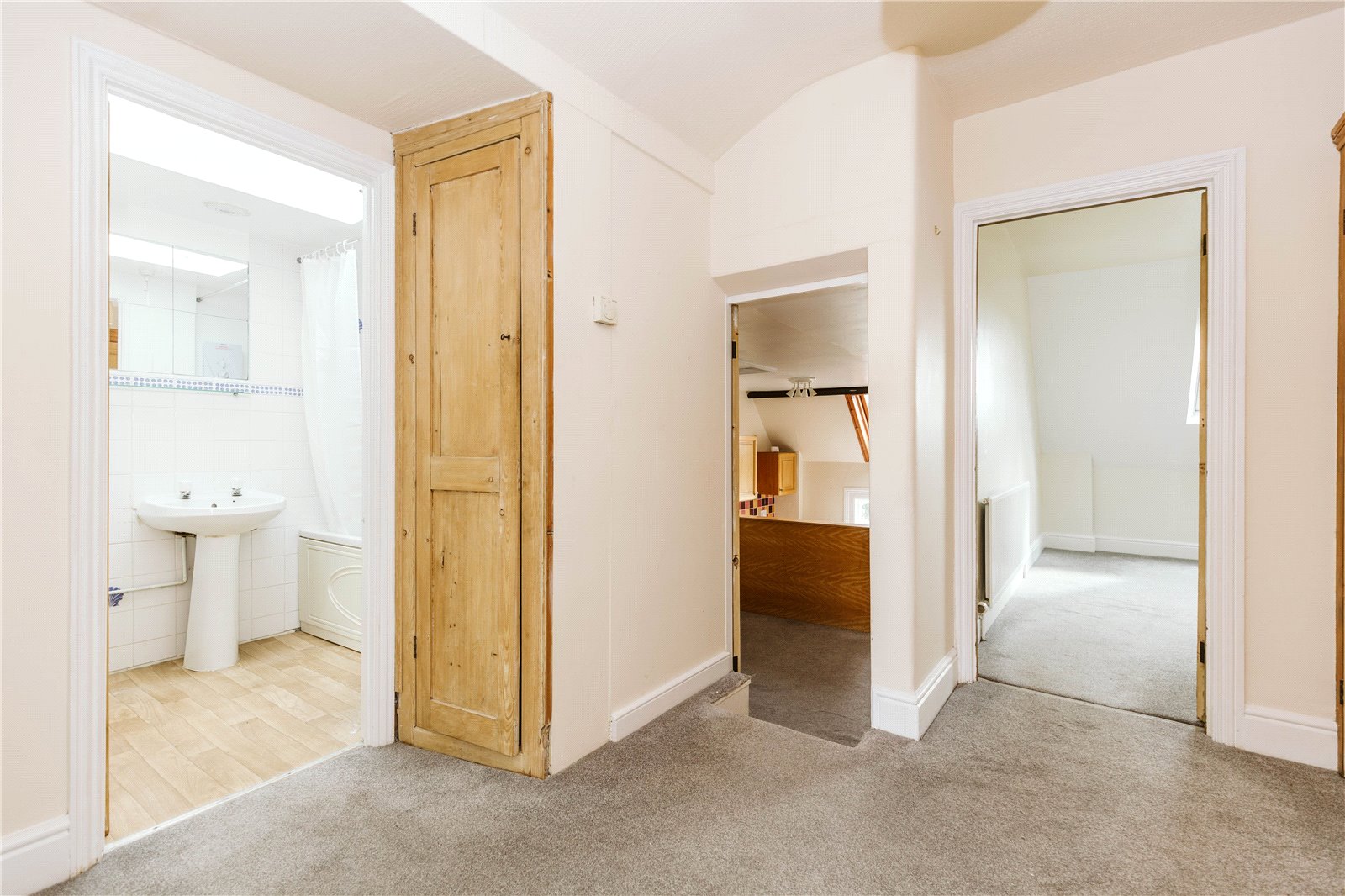 2 bedroom Flat to let in Henleaze, Bristol