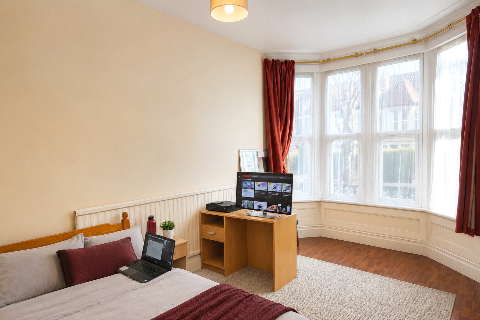6 bedroom House to let in Horfield, Bristol