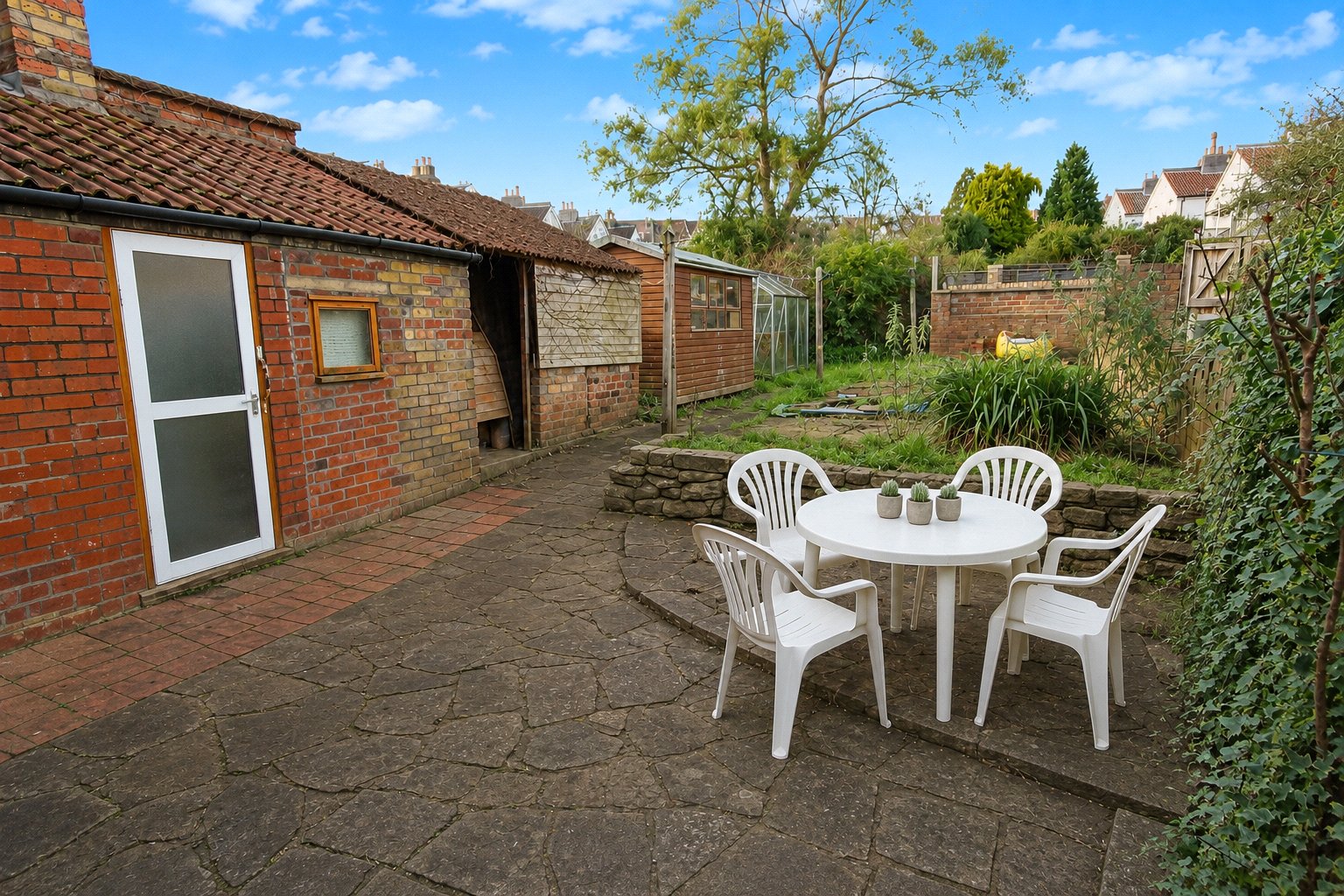 6 bedroom House to let in Horfield, Bristol