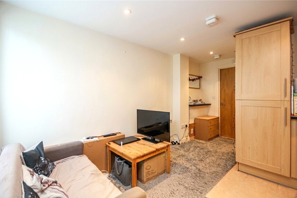 1 bedroom Flat to let in Cinderford Close, Southmead, Bristol