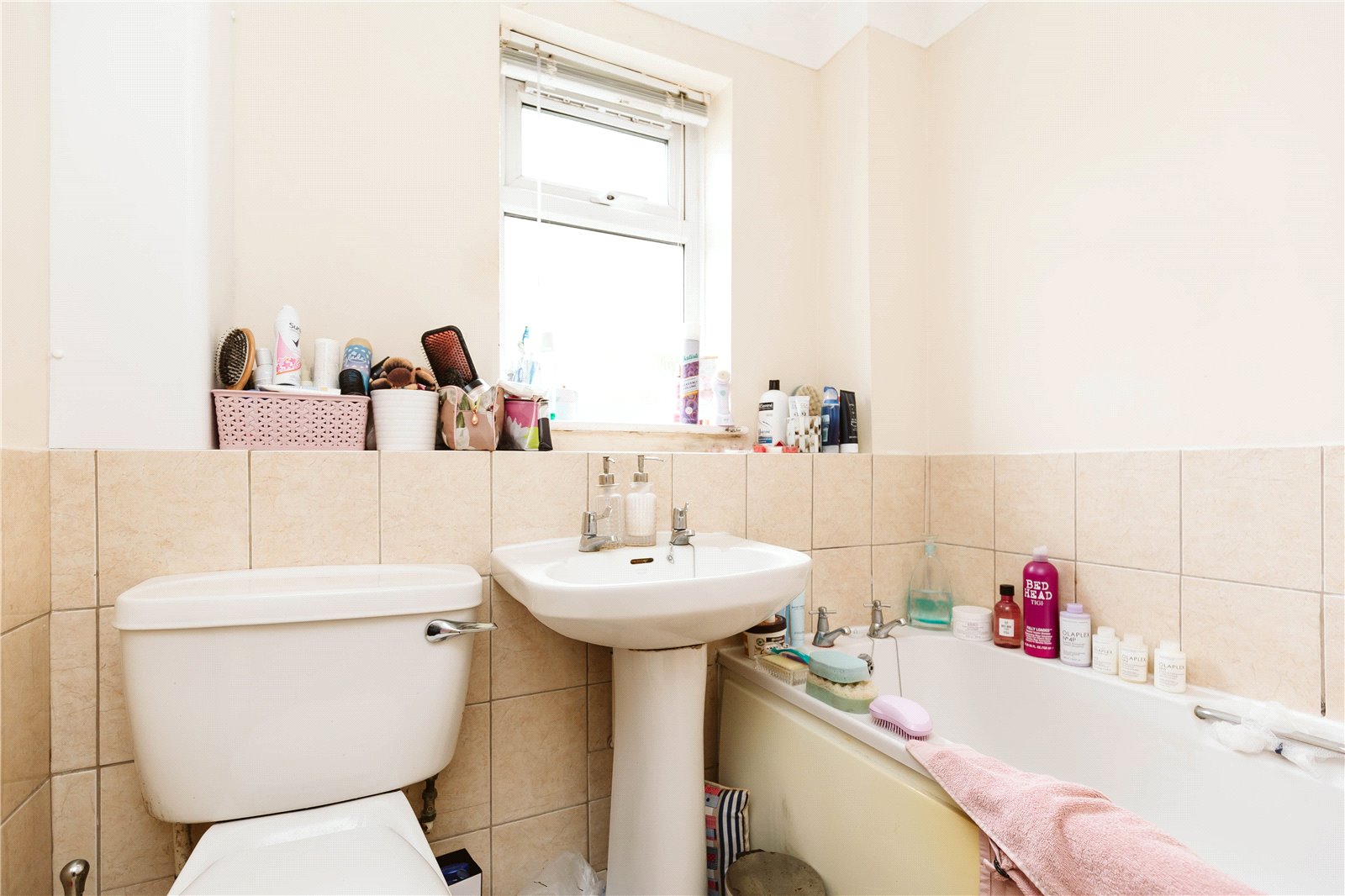 2 bedroom Flat to let in Southfield Road, Westbury-On-Trym, Bristol