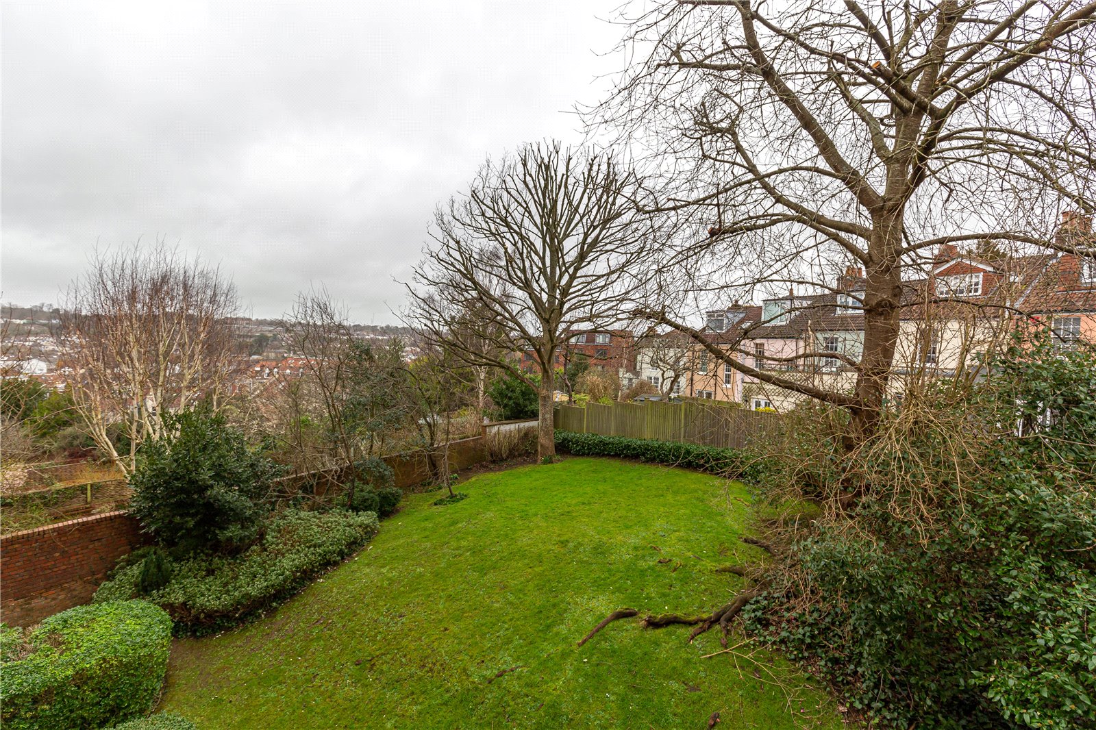 2 bedroom Flat to let in Southfield Road, Westbury-On-Trym, Bristol