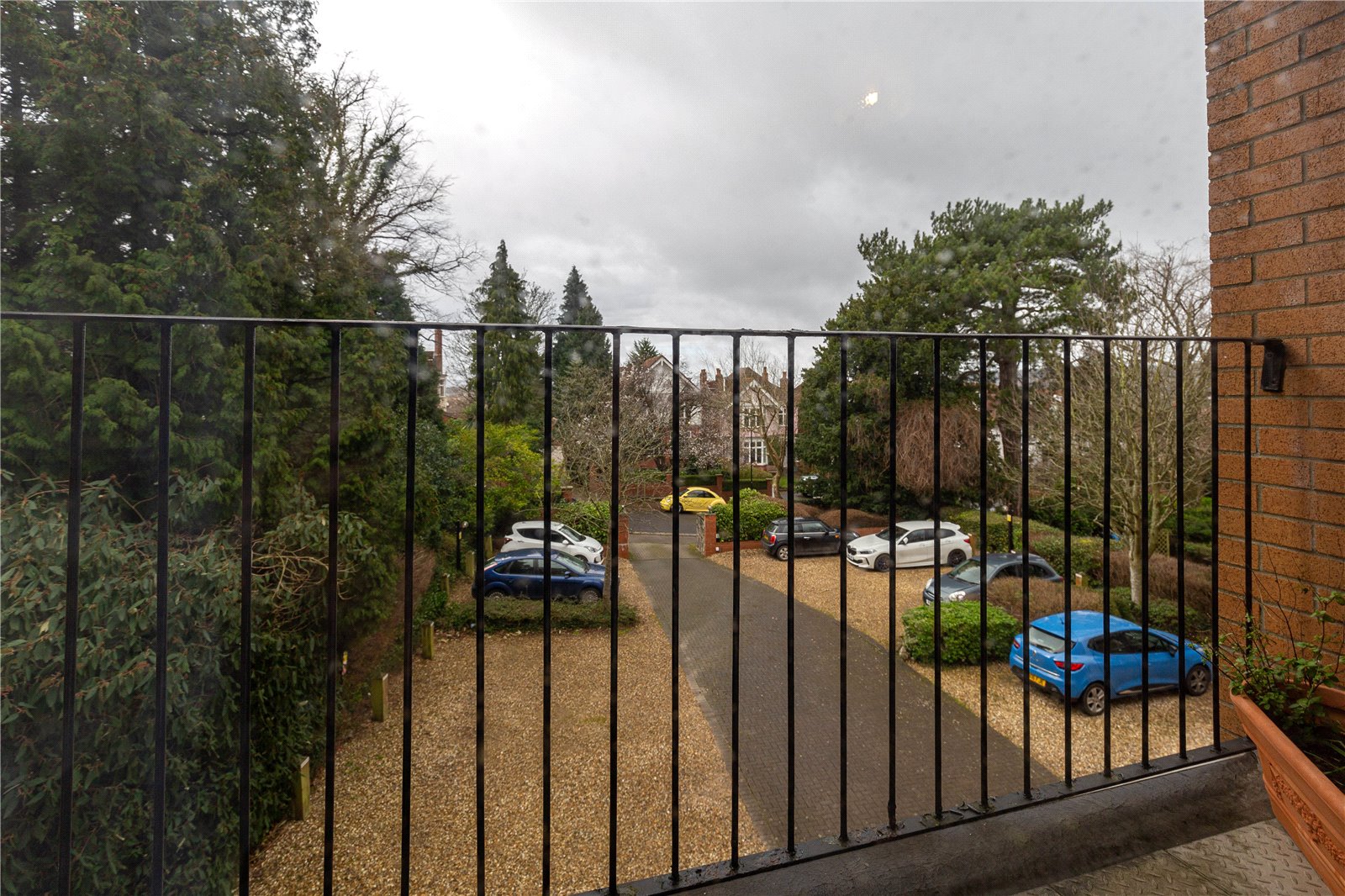 2 bedroom Flat to let in Southfield Road, Westbury-On-Trym, Bristol