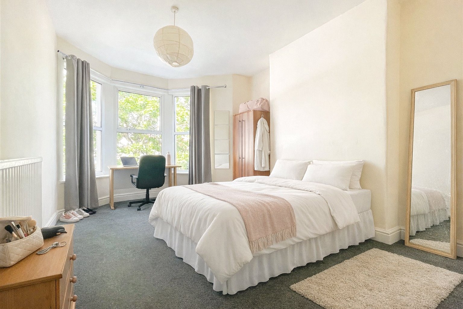 6 bedroom House to let in Horfield, Bristol