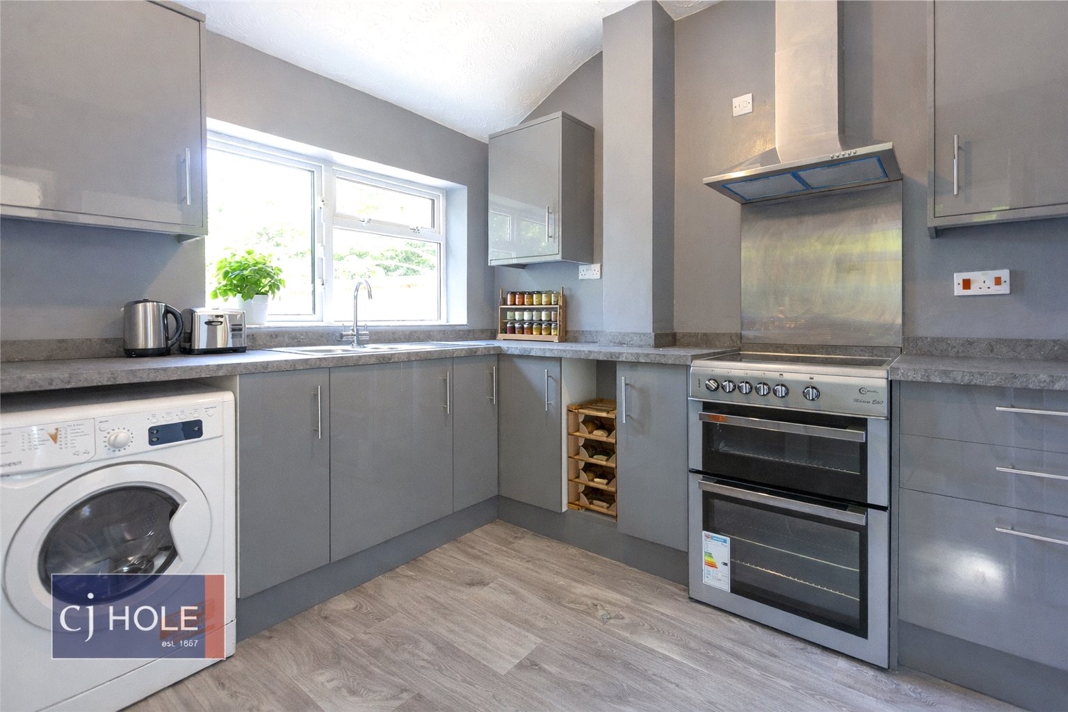 6 bedroom House to let in Horfield, Bristol