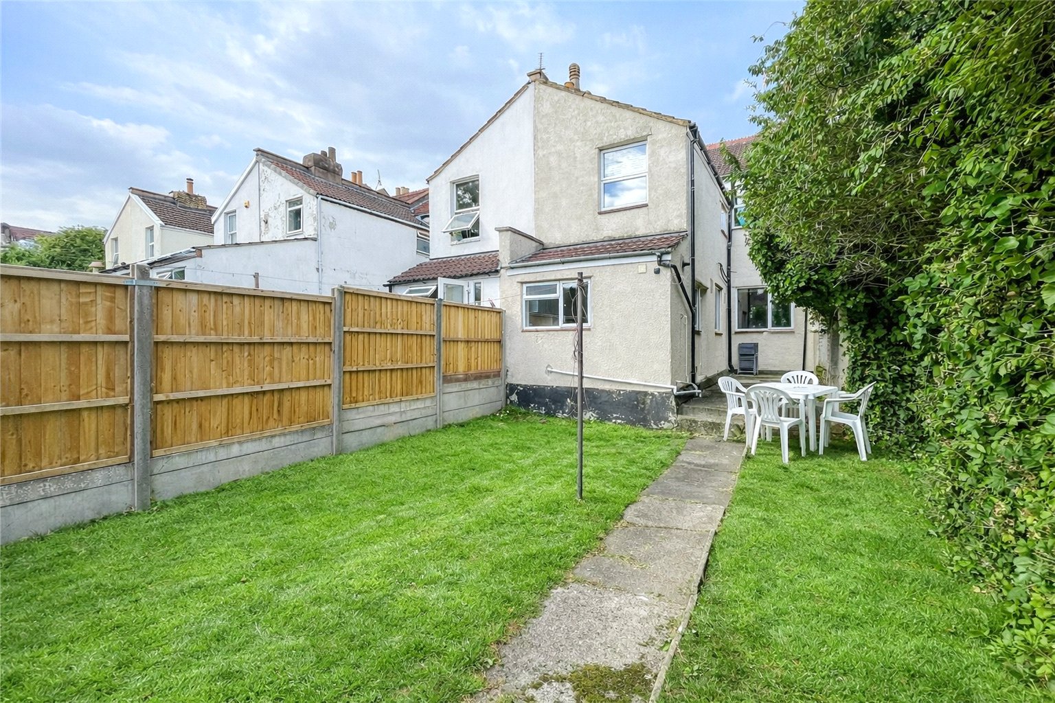 6 bedroom House to let in Horfield, Bristol