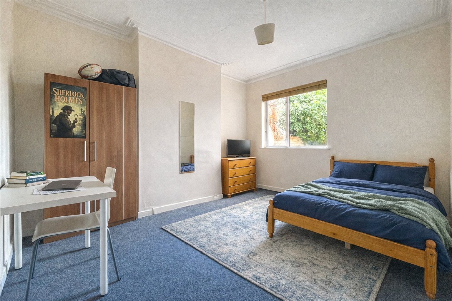 6 bedroom House to let in Horfield, Bristol