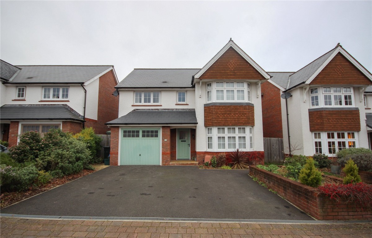Cheswick Village, Bristol