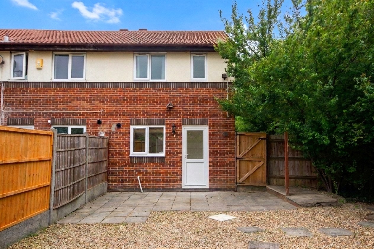 2 bedroom House to let in Bradley Stoke, Bristol