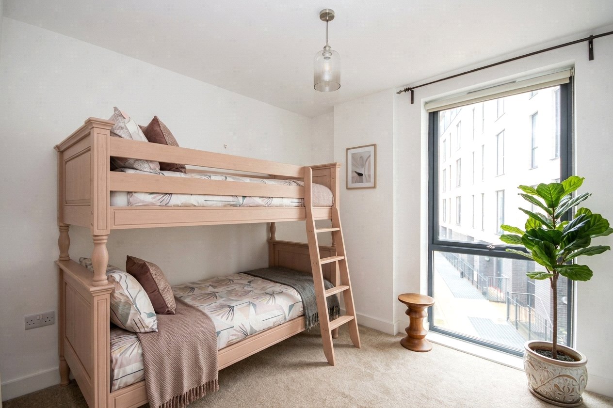 2 bedroom Flat to let in Bristol