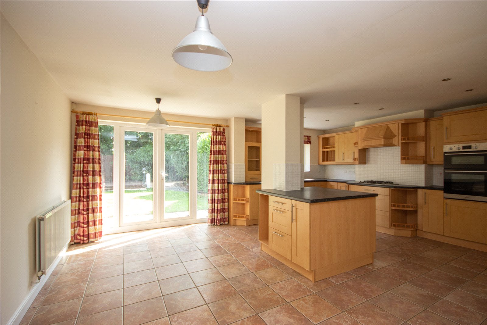 6 bedroom House to let in Bradley Stoke, Bristol