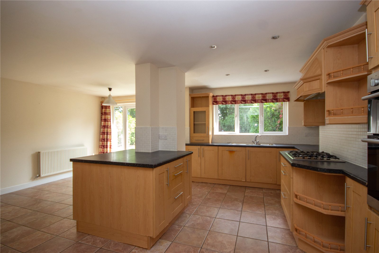 6 bedroom House to let in Bradley Stoke, Bristol