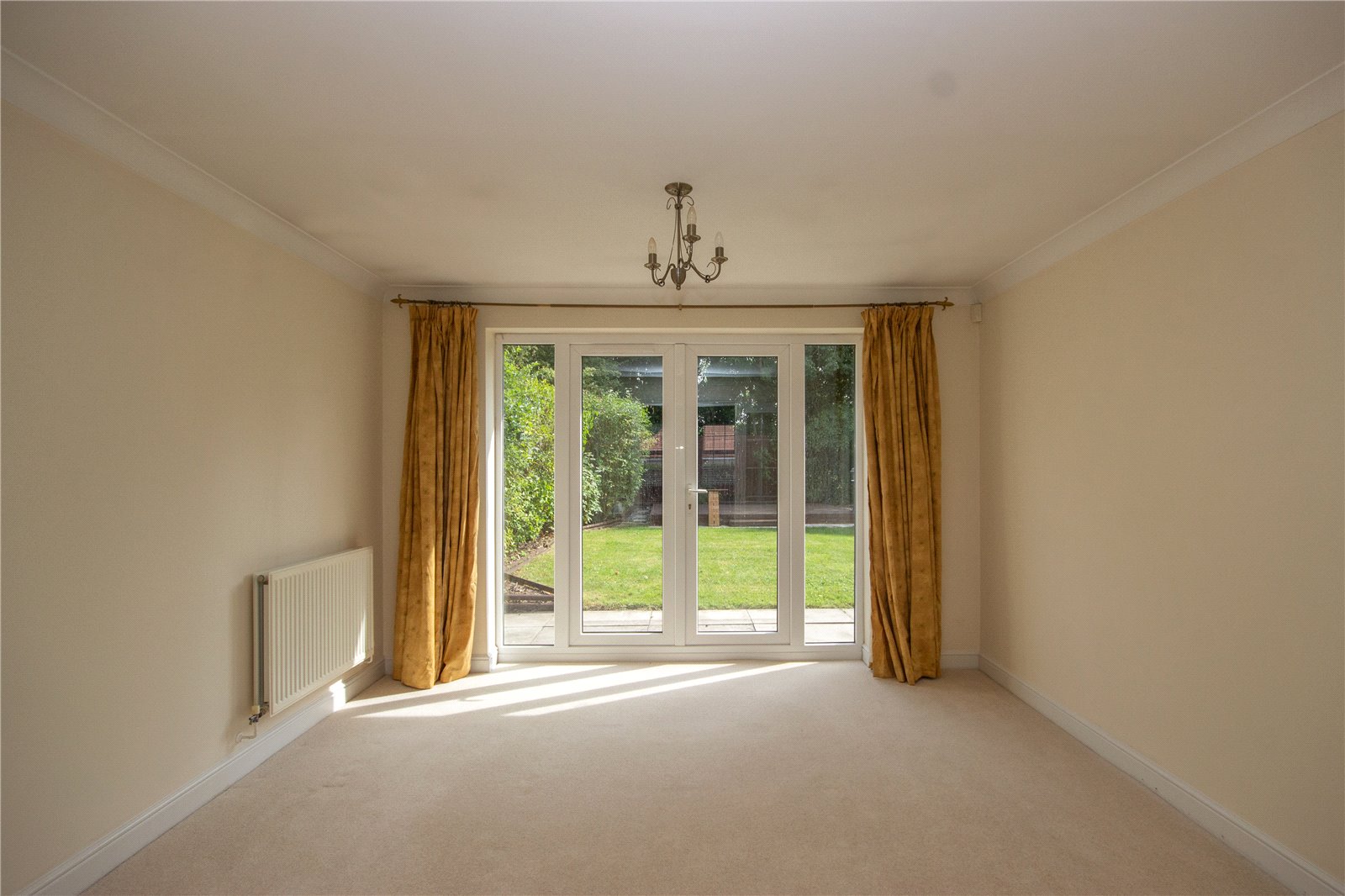 6 bedroom House to let in Bradley Stoke, Bristol