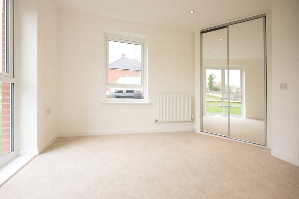 2 bedroom Flat to let in Emersons Green, Bristol, South Gloucestershire