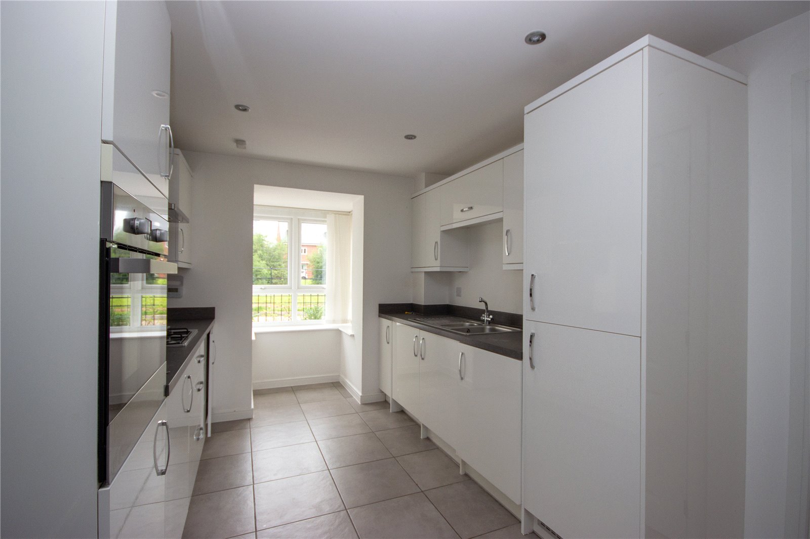4 bedroom House to let in Lyde Green, Bristol