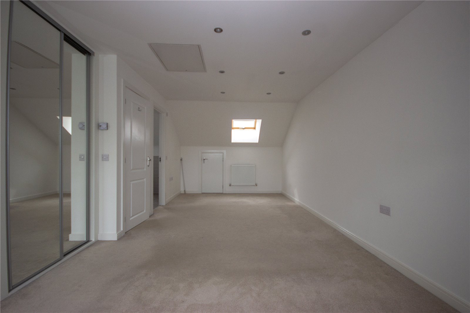 4 bedroom House to let in Lyde Green, Bristol