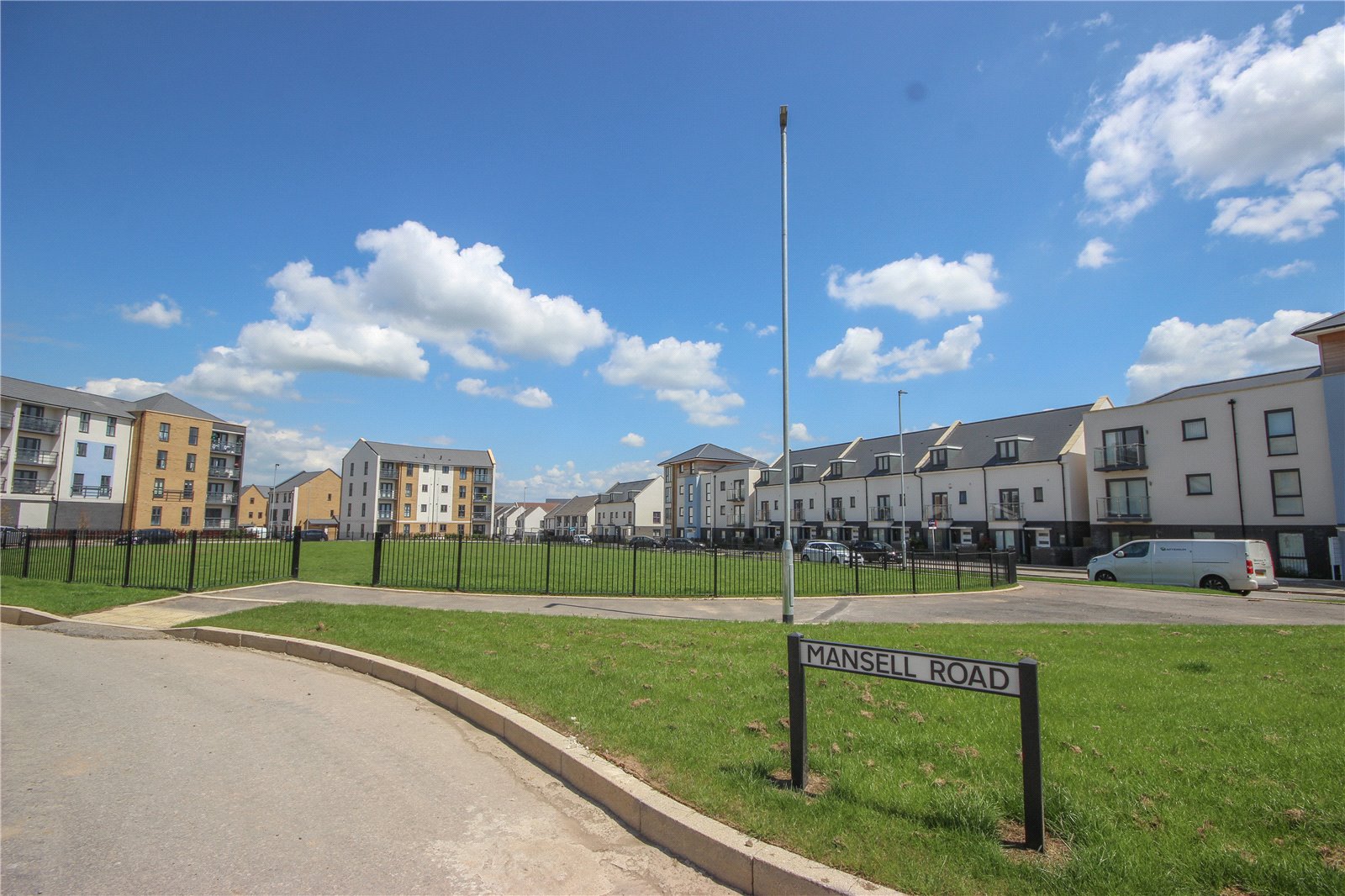 2 bedroom Flat to let in Patchway, Bristol, South Gloucestershire