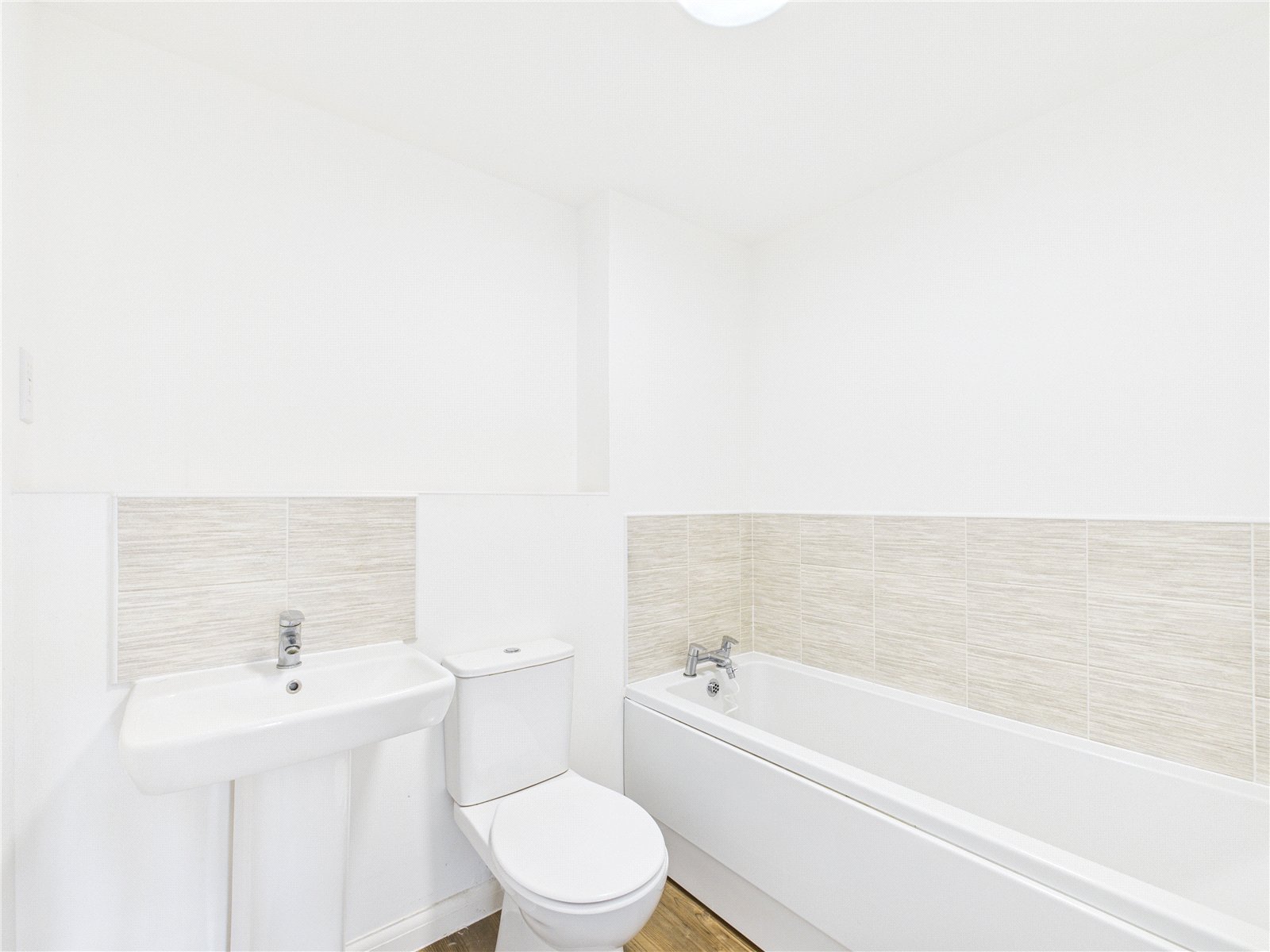 2 bedroom Flat to let in Patchway, Bristol, South Gloucestershire