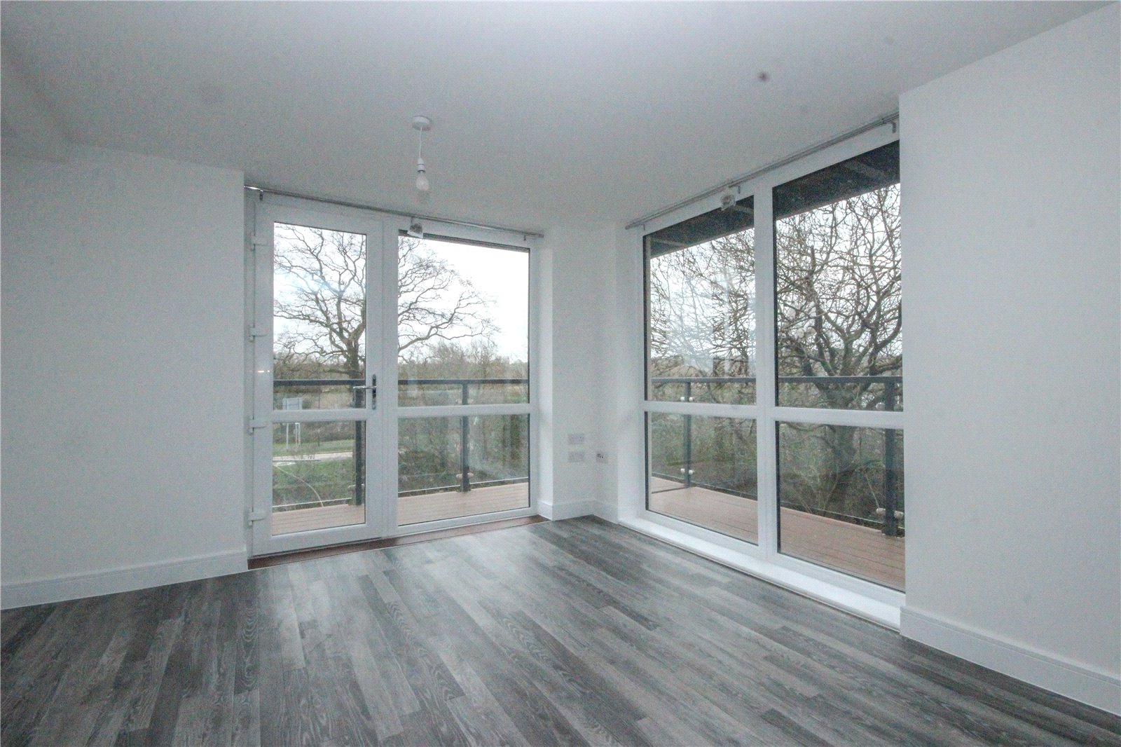 2 bedroom Flat to let in Lyde Green, Bristol, South Gloucestershire