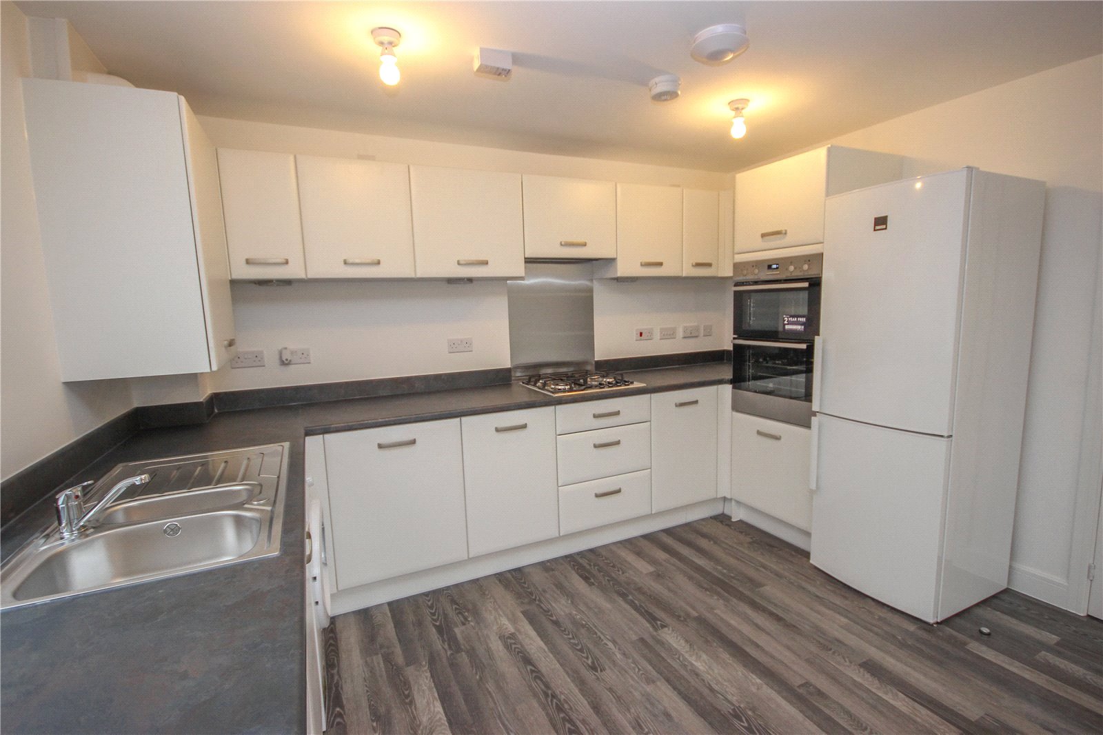 2 bedroom Flat to let in Lyde Green, Bristol, South Gloucestershire