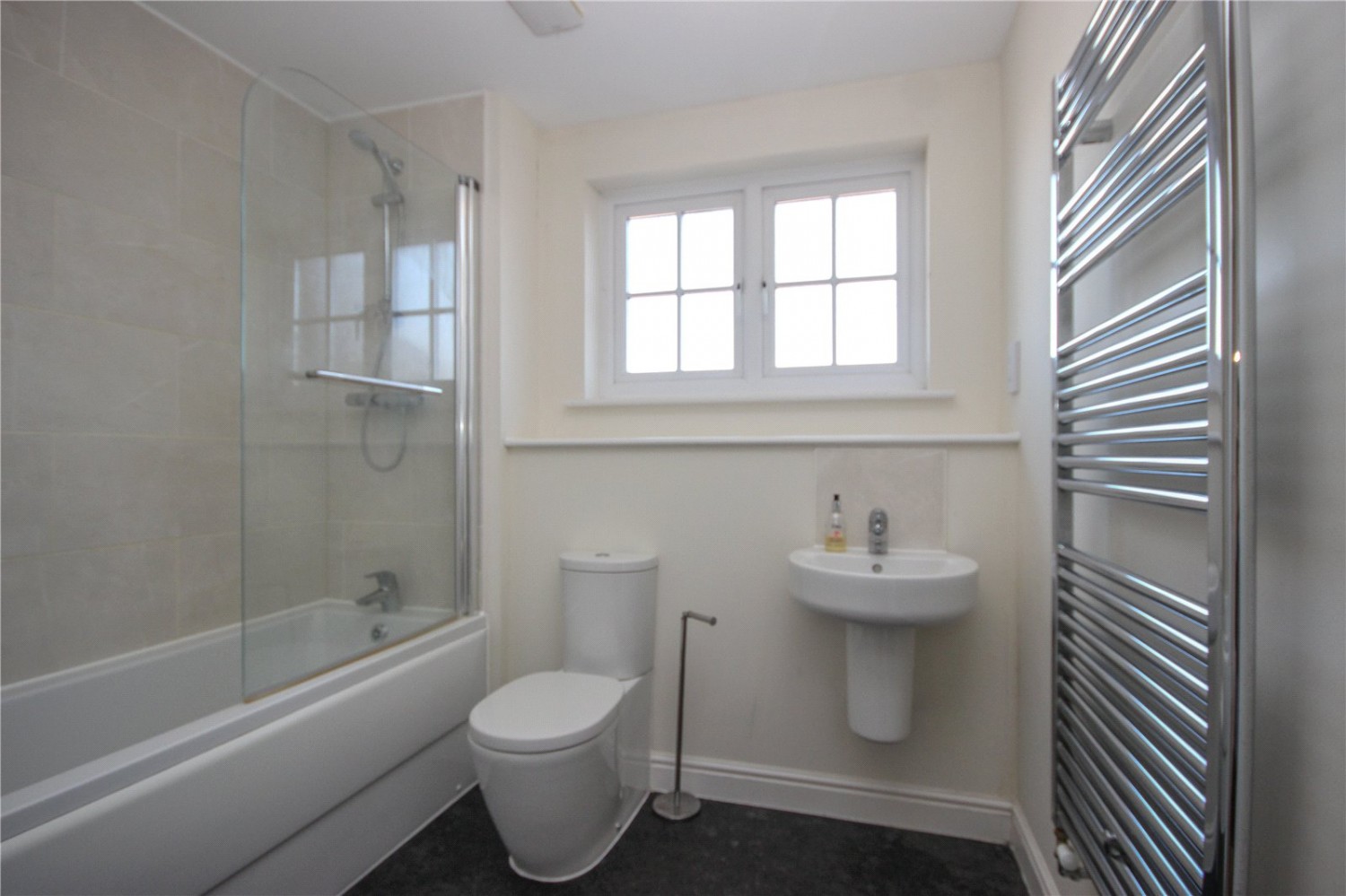 Cheswick Village, Bristol