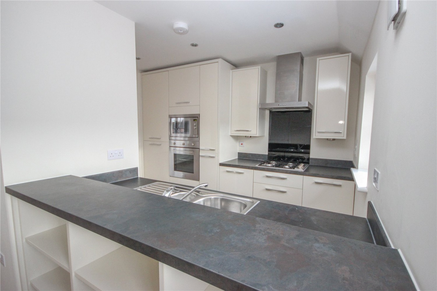 Cheswick Village, Bristol