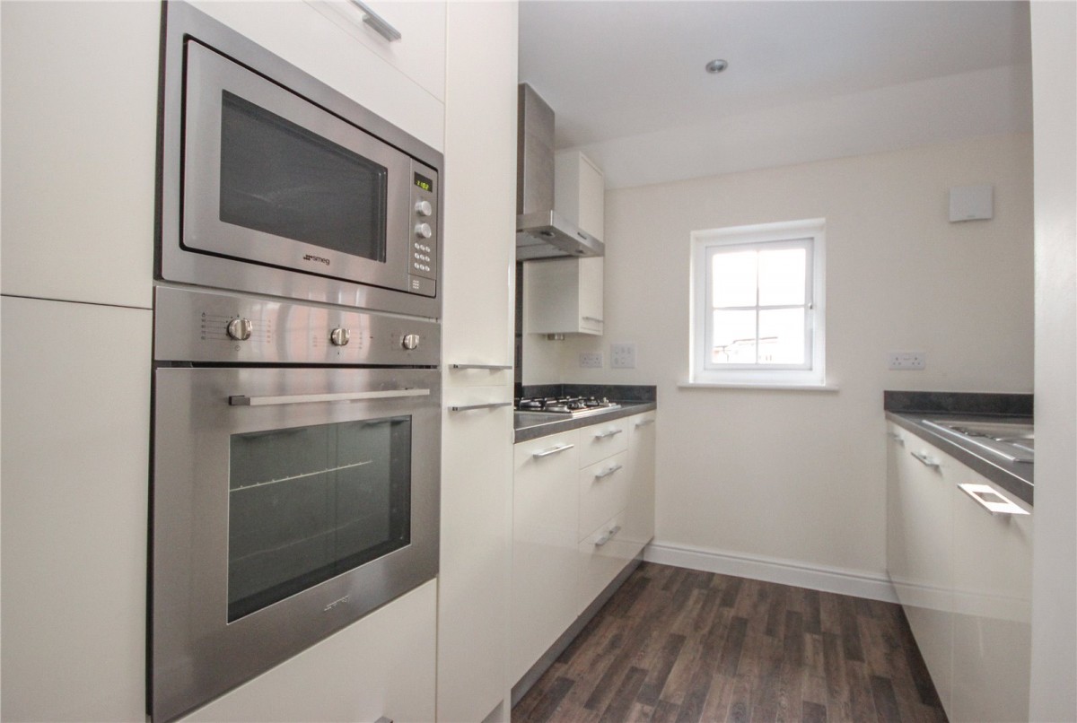 Cheswick Village, Bristol