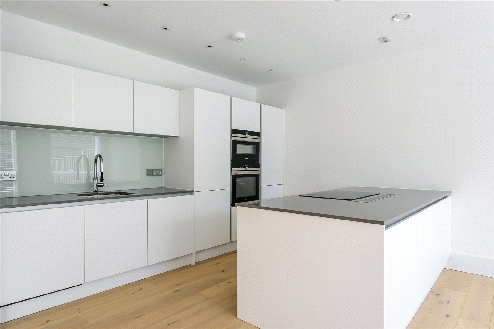 2 bedroom Flat to let in Bath