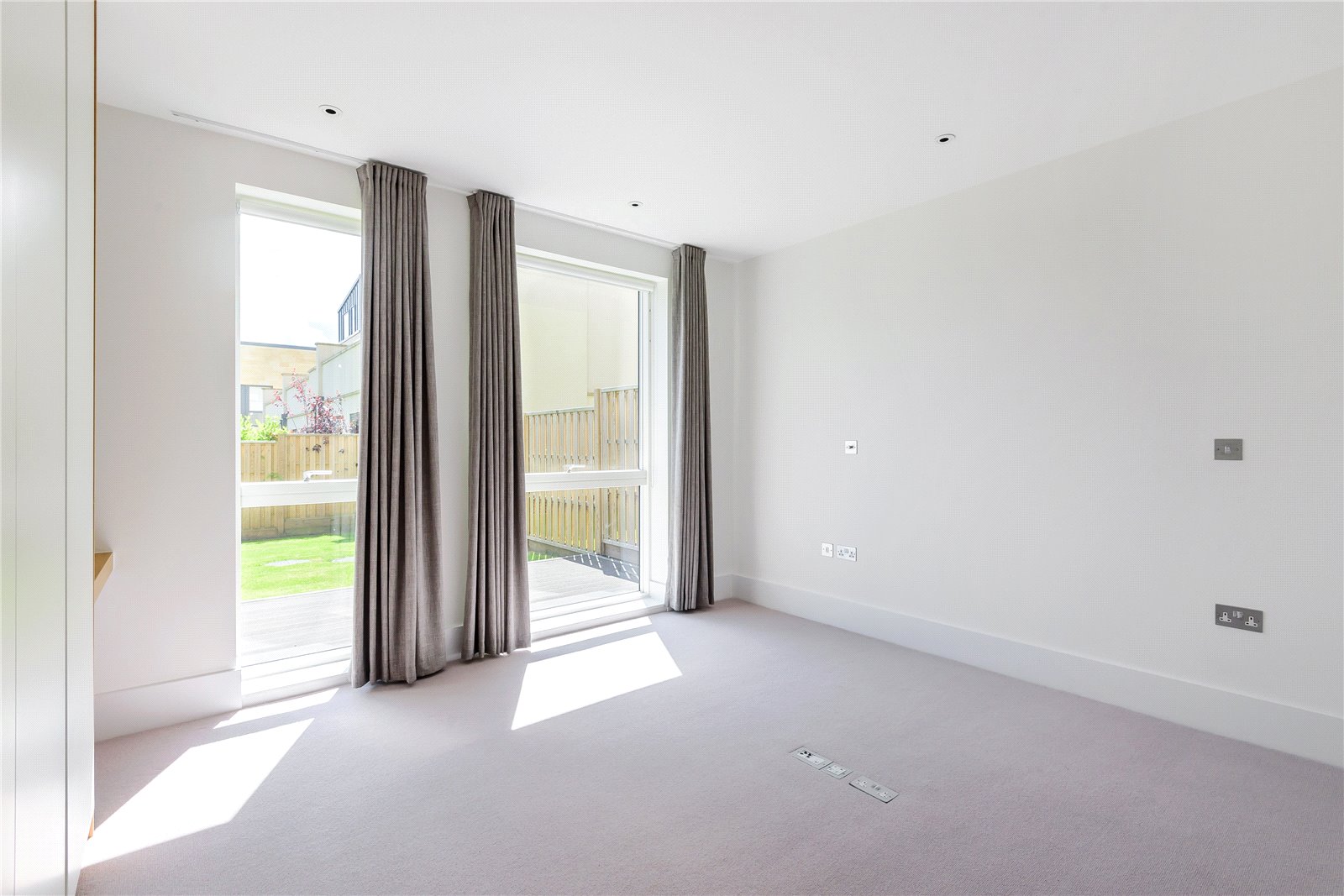 2 bedroom Flat to let in Bath