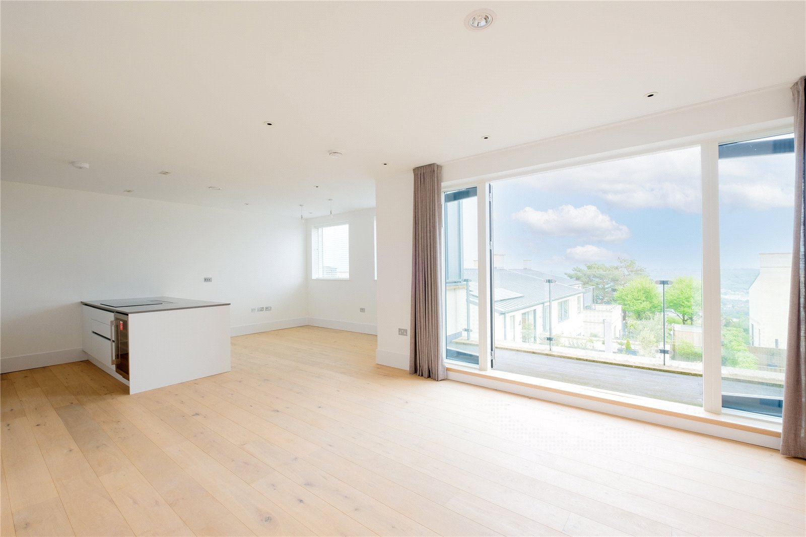 2 bedroom Flat to let in Bath