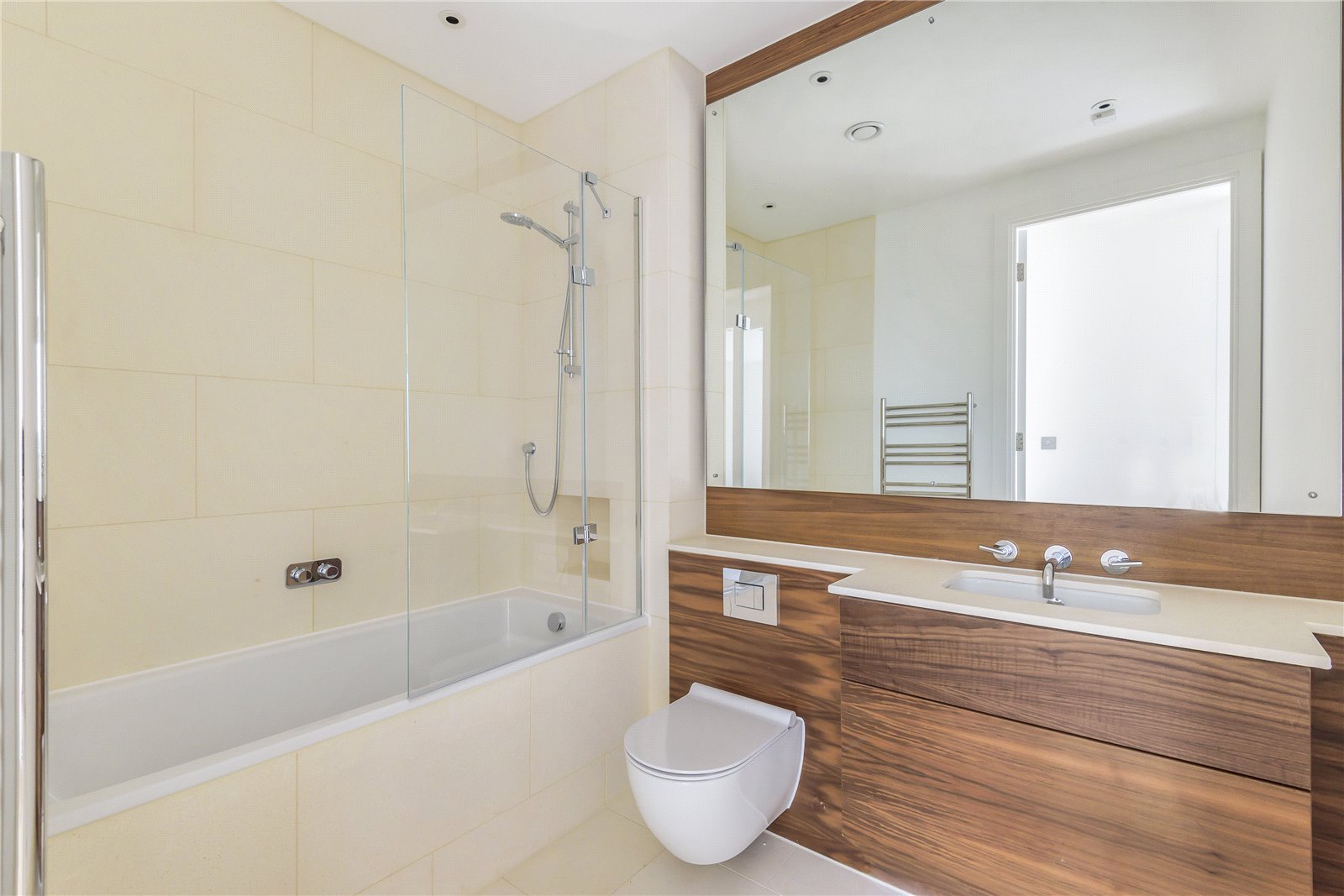 2 bedroom Flat to let in Bath