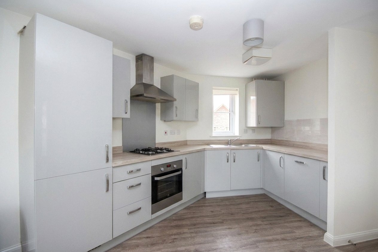 2 bedroom Flat to let in Patchway, Bristol, South Gloucestershire