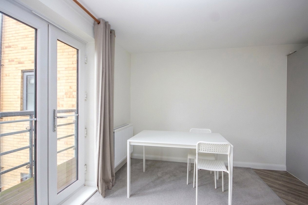 2 bedroom Flat to let in Patchway, Bristol, South Gloucestershire