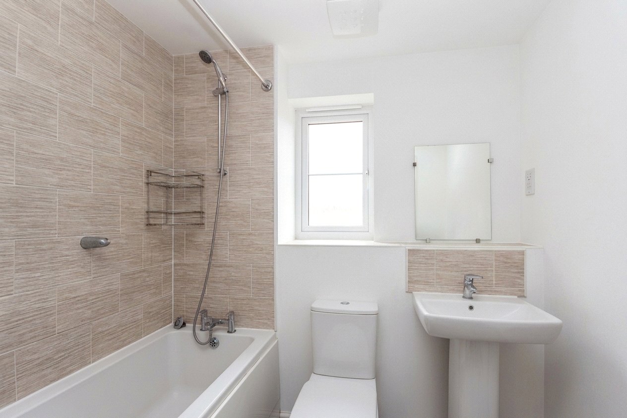 2 bedroom Flat to let in Patchway, Bristol, South Gloucestershire